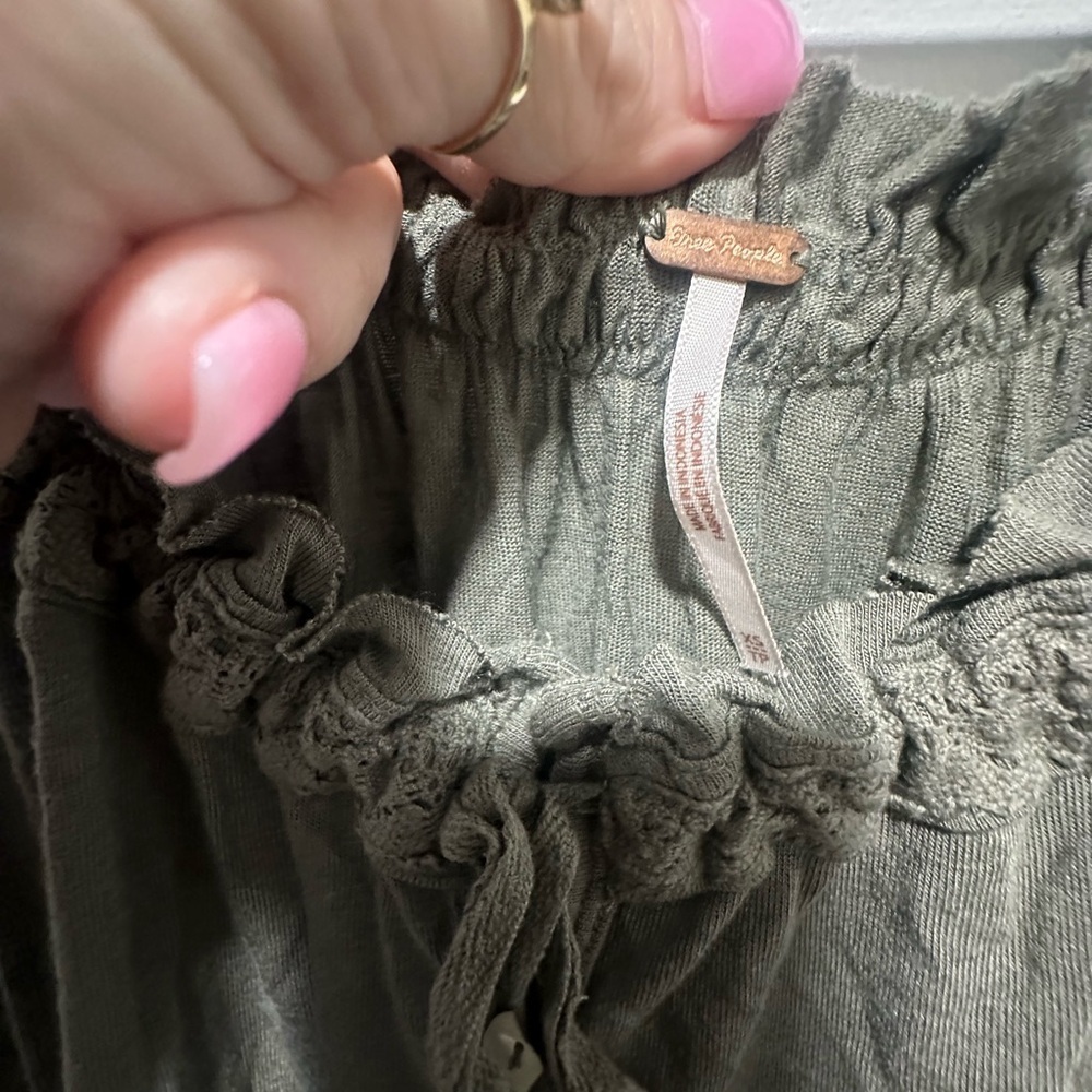 FREE PEOPLE Green Sage Top Size Extra Small Charli Top - Picture 3 of 4